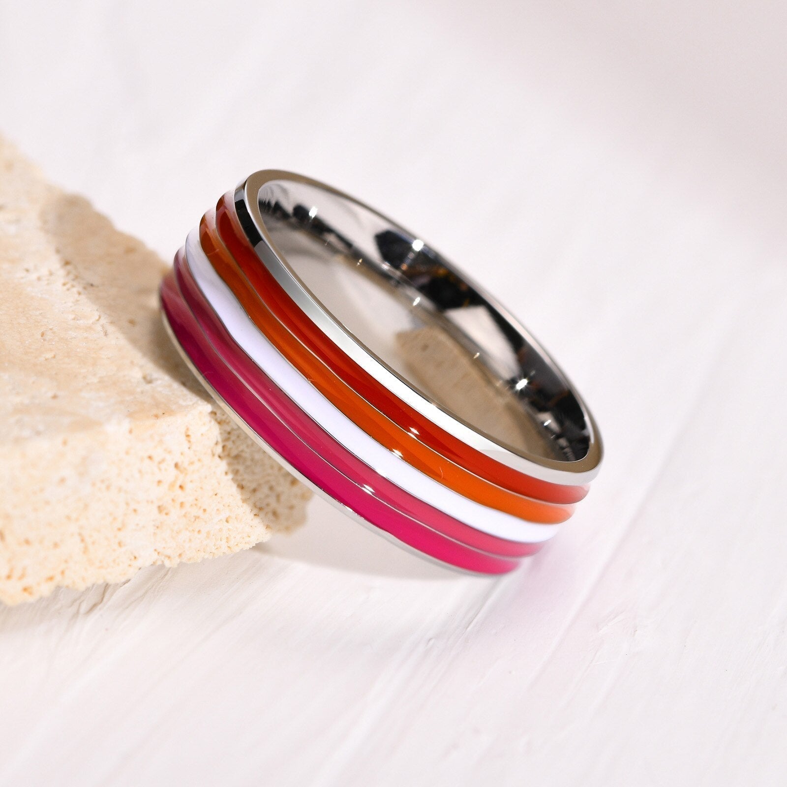 Lesbian Ring